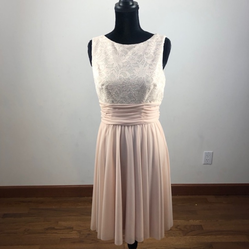 NWOT JH Evenings, pale peach, sleeveless, boatneck, formal cocktail dress.Size 8